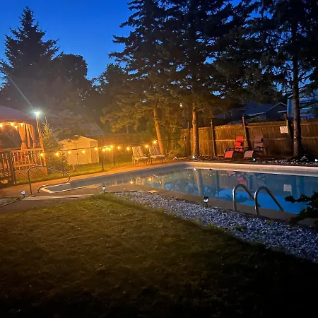 Cozy 3Br Family Getaway - Niagara Pool Oasis Vila